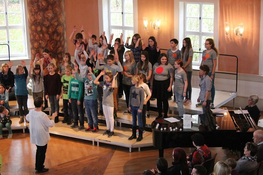 Getanzt und gesungen