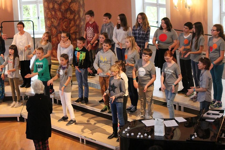 Getanzt und gesungen