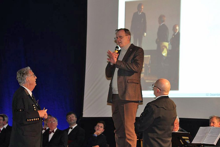 Ministerpr&auml;sident bekam Schl&auml;ge