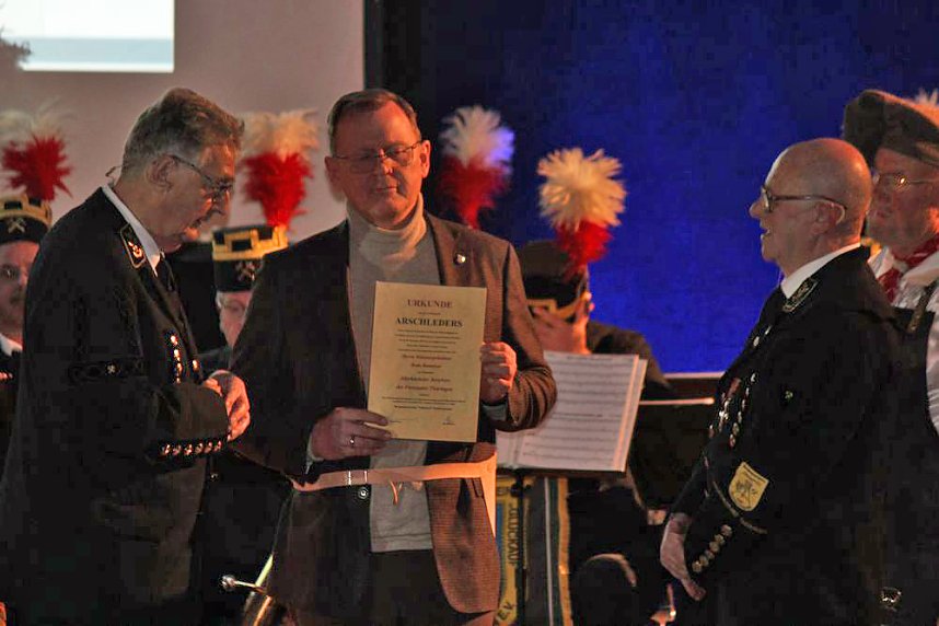 Ministerpr&auml;sident bekam Schl&auml;ge