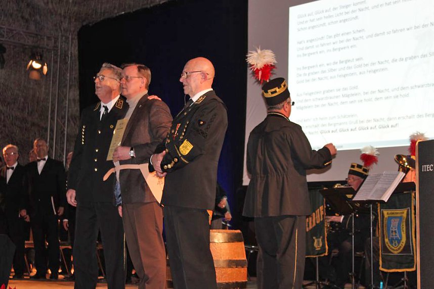 Ministerpr&auml;sident bekam Schl&auml;ge