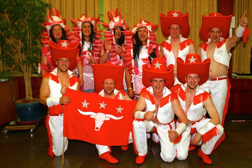 M&auml;nnerbeine und mehr auf Bleicher&ouml;der B&uuml;hne