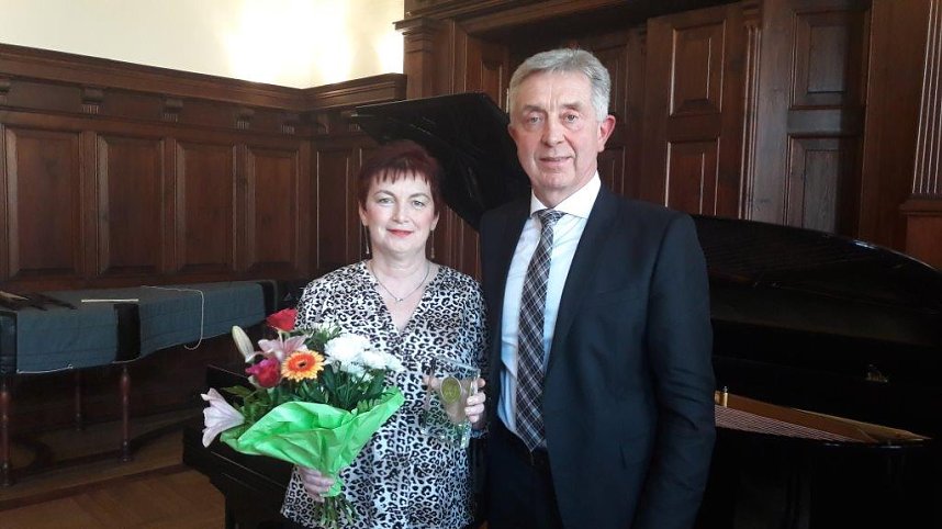 Ehrenpreise &uuml;bergeben