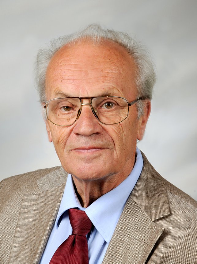 Dr. Claus Oefner