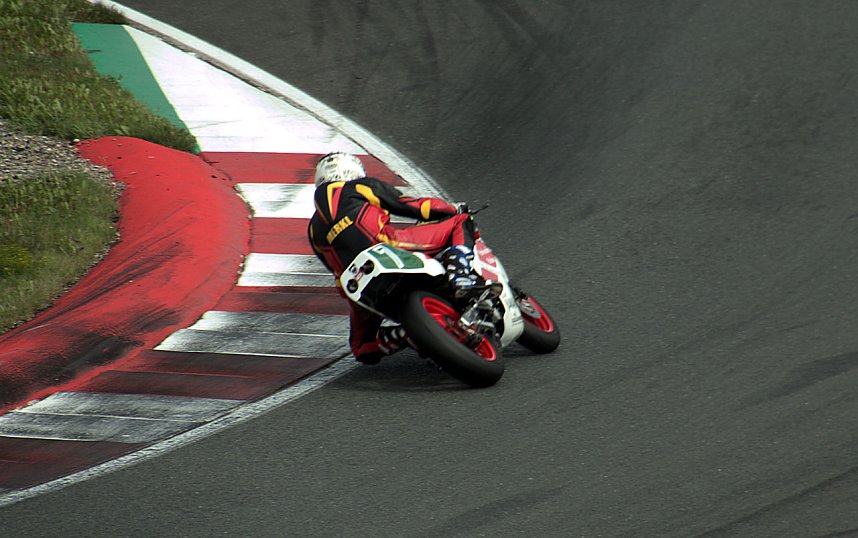 An der Piste und in der Stadt