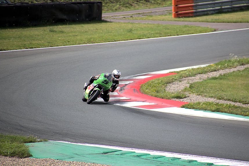 An der Piste und in der Stadt