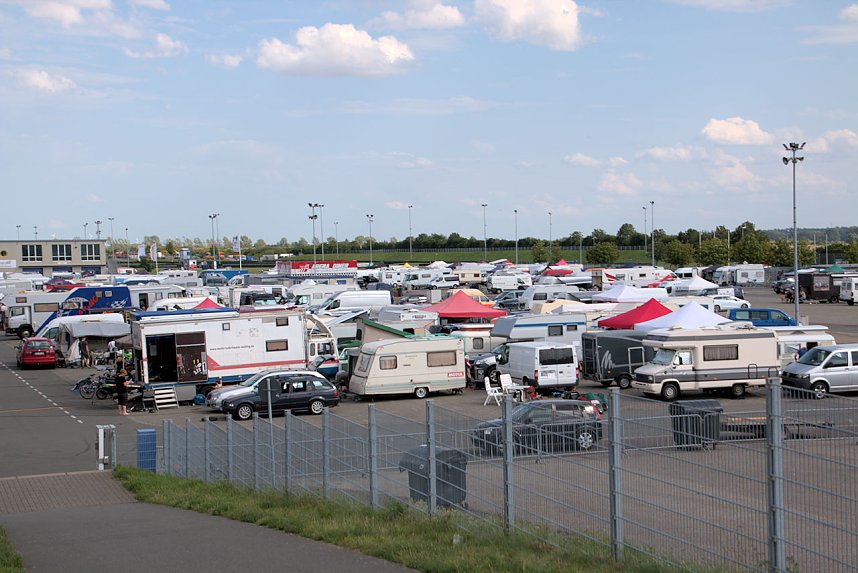 An der Piste und in der Stadt