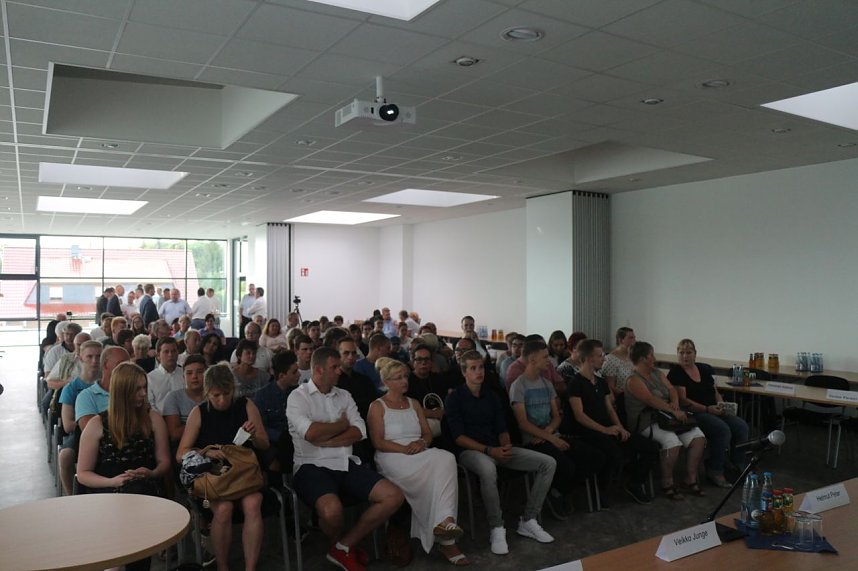 Neue Auszubildende f&uuml;r die Autohaus Peter Gruppe