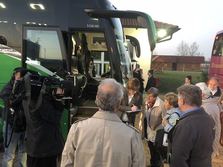 Mit Brauer und einem Filmteam unterwegs nach England