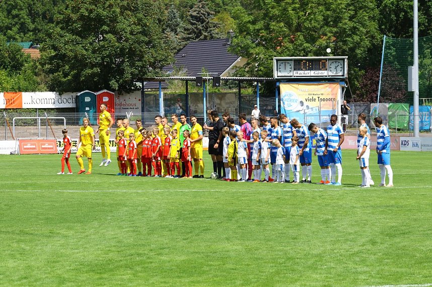 Wacker gewinnt 8:0 gegen Bischofswerda