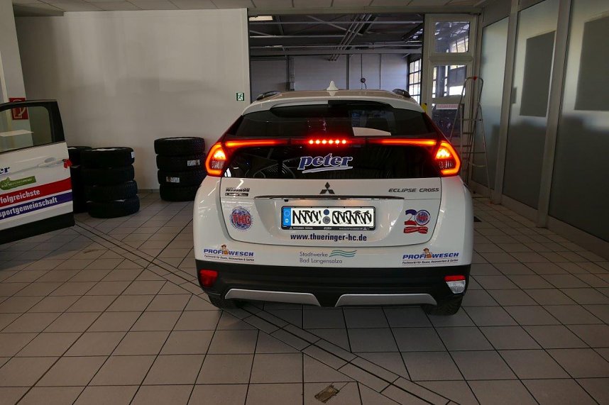 Autos an THC-M&auml;dels &uuml;bergeben