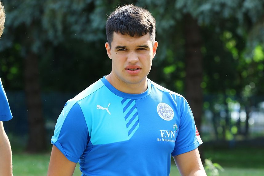 Trainingsauftakt des Oberliga-Kaders im AKS