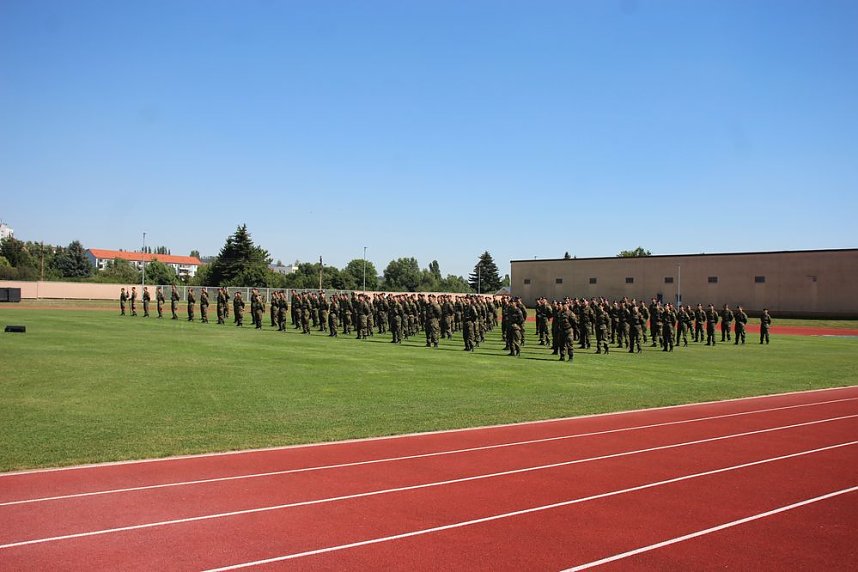 Bei Appell in Sondershausen Kommando &uuml;ber geben