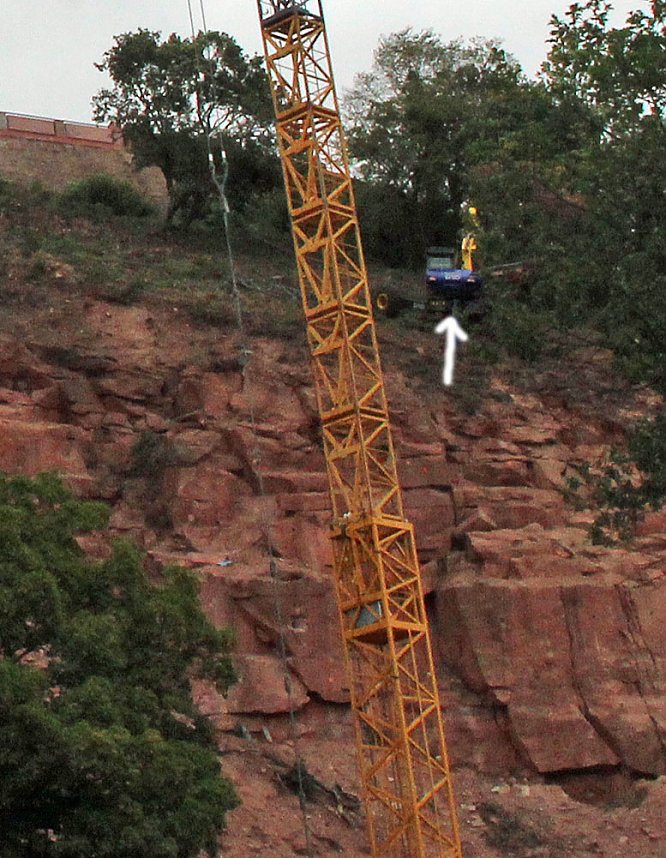 Einmillionster Besucher am st&uuml;rmischen Kyffh&auml;user-Denkmal