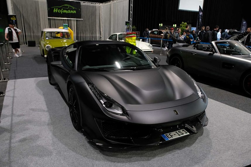 Peter Blei unterwegs auf der Erfurter Automobilmesse