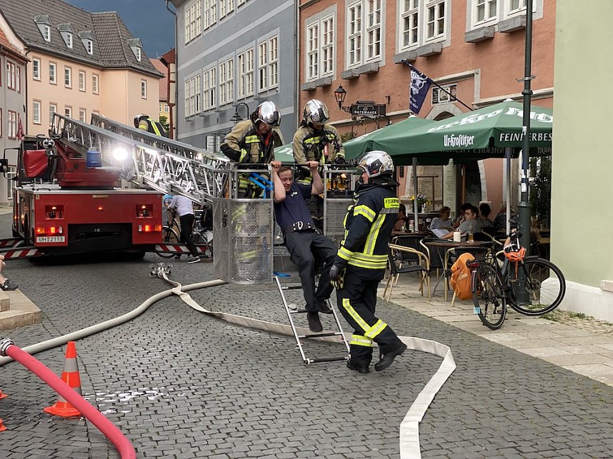 Feuerwehr&uuml;bung in der Bad Langensalzaer Altstadt