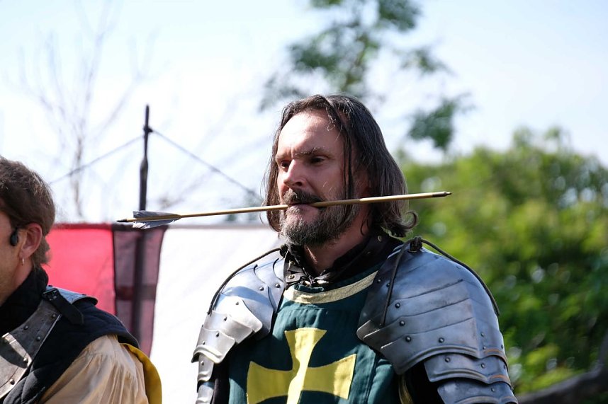 Ritterspektakel auf der Ronneburg zum Pfingstsamstag