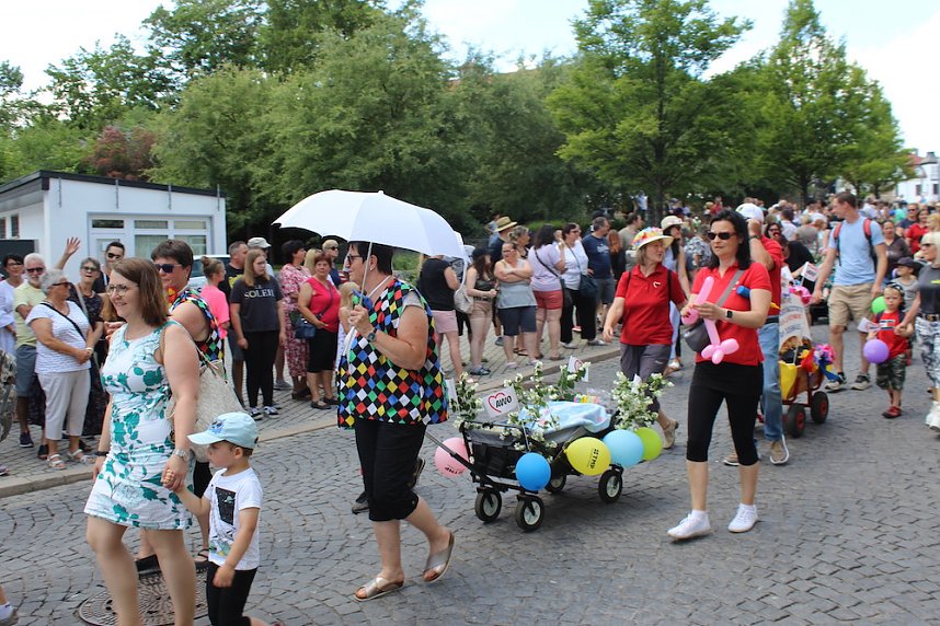Festumzug zum Brunnenfest