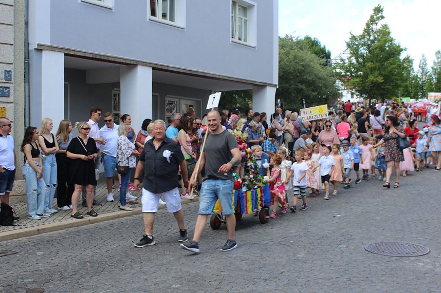 Festumzug zum Brunnenfest