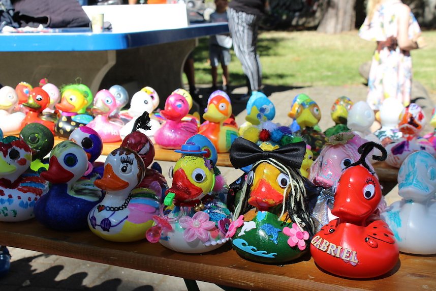 Am Start und an der Strecke des Entenrennens 2022