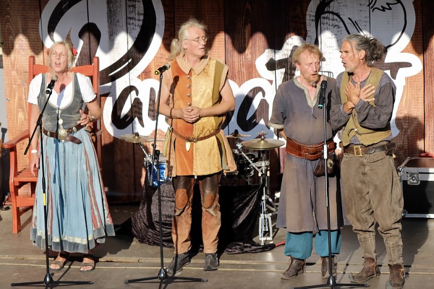Mit einem phantastischen Spektakel und die Verabschiedung aller Akteure, endete das 28. Mittelalterfest von Bad Langensalza