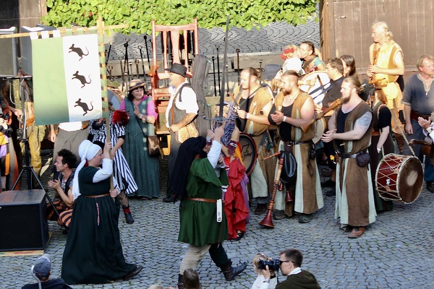 Mit einem phantastischen Spektakel und die Verabschiedung aller Akteure, endete das 28. Mittelalterfest von Bad Langensalza