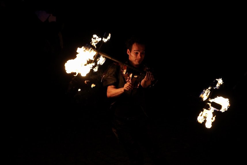 Atemberaubendes Feuerspektakel auf dem T&ouml;pfermarkt in Bad Langensalza 