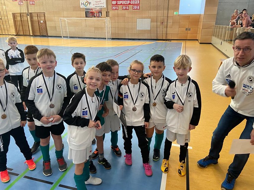 Neue Pr&auml;sentationsanz&uuml;ge f&uuml;r den Preu&szlig;en-Nachwuchs