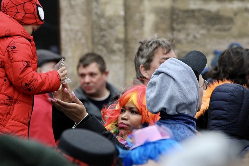 ZUm Karnevalsumzug zog es viele Jecken in die Stadt Bad Langensalza