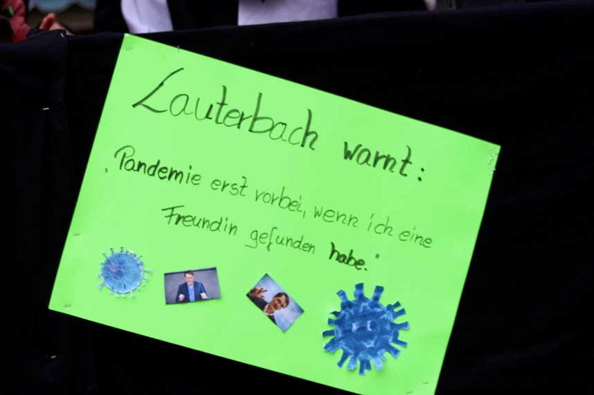 ZUm Karnevalsumzug zog es viele Jecken in die Stadt Bad Langensalza