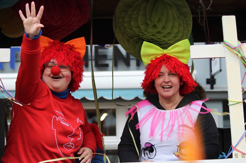 ZUm Karnevalsumzug zog es viele Jecken in die Stadt Bad Langensalza