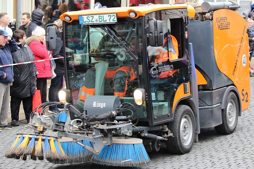 ZUm Karnevalsumzug zog es viele Jecken in die Stadt Bad Langensalza