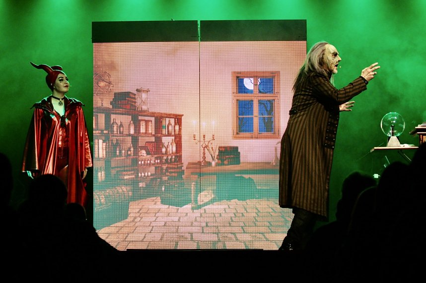 Rockthater "Faust n Roll" nach Goethe im Stocksen in Sondershausen