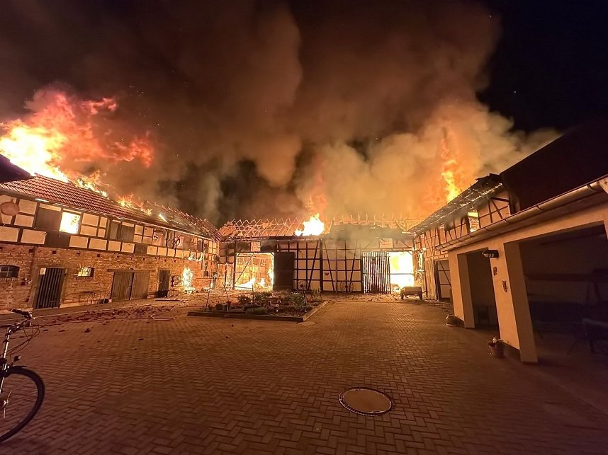 Gro&szlig;brand in Sch&ouml;nstedt