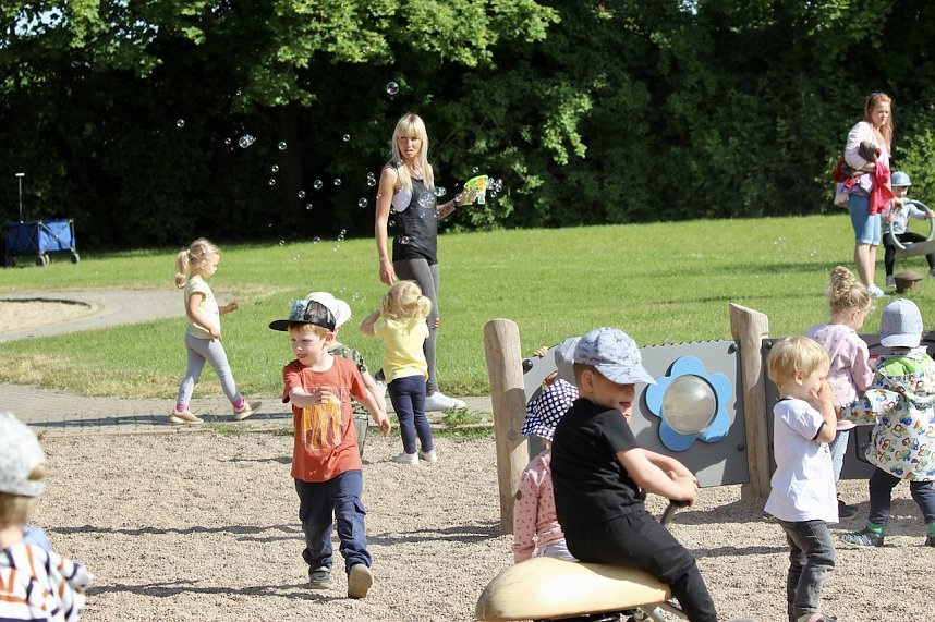 Feierliche Einweihung des neuen Spielplatzes in Bad Langensalza Nord