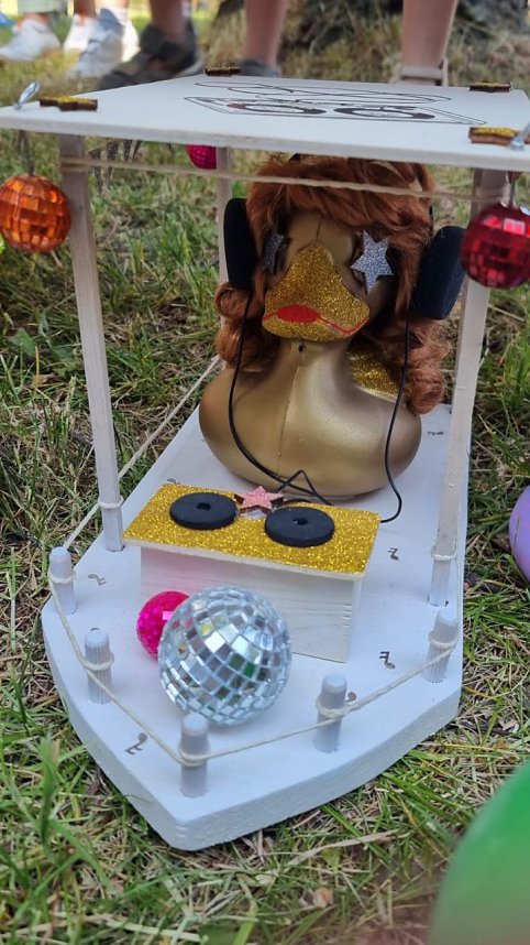 Ein begeisterndes Entenrennen verzauberte Bad Langensalza