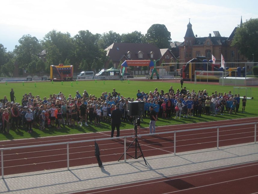 VR Bank Sporttag im Stadion der Freundschaft