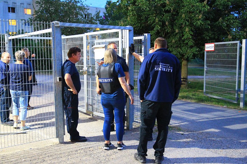 Gro&szlig;einsatz in der Gemeinschaftsunterkunft Obermehler