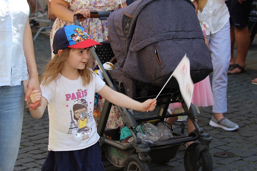Fr&ouml;hliche Stimmung beim 210 Brunnenfest in Bad Langensalza
