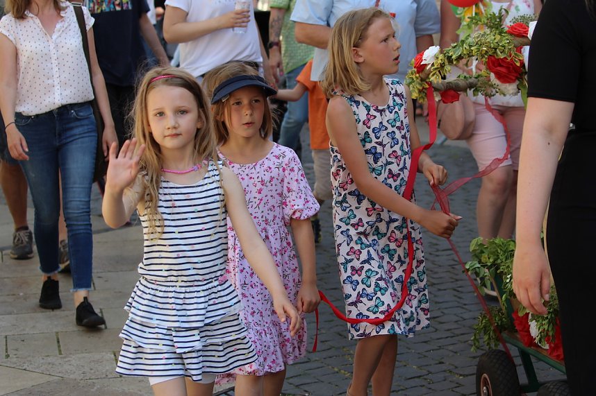Fr&ouml;hliche Stimmung beim 210 Brunnenfest in Bad Langensalza
