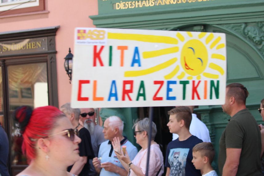 Fr&ouml;hliche Stimmung beim 210 Brunnenfest in Bad Langensalza
