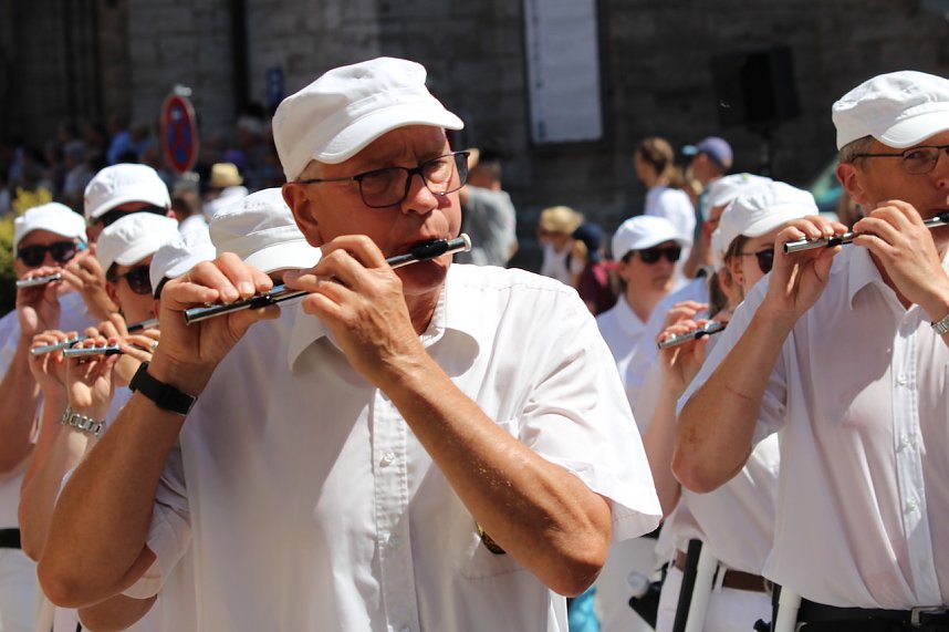 Fr&ouml;hliche Stimmung beim 210 Brunnenfest in Bad Langensalza