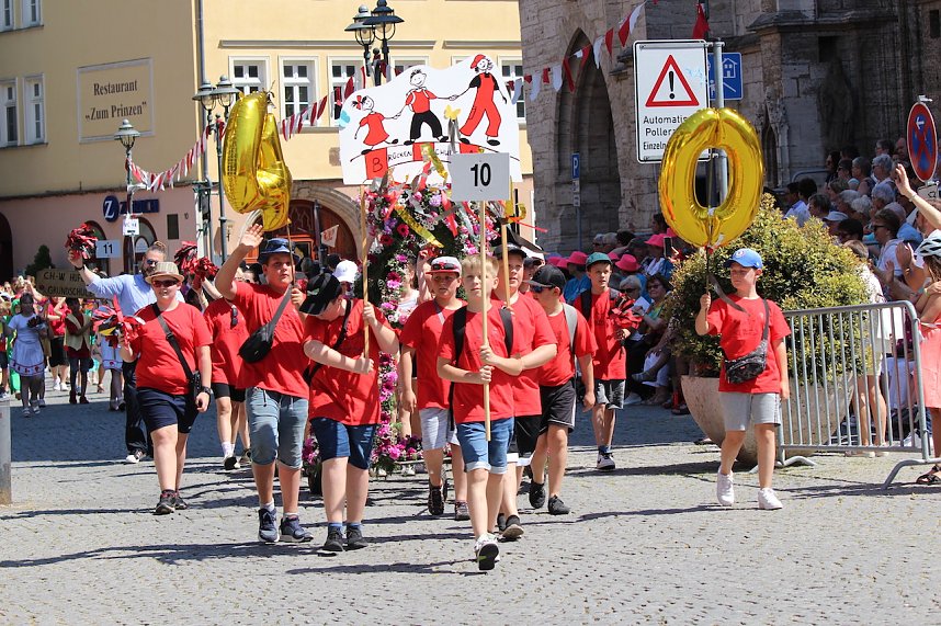Fr&ouml;hliche Stimmung beim 210 Brunnenfest in Bad Langensalza