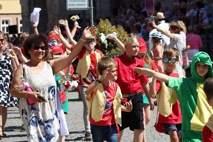 Fr&ouml;hliche Stimmung beim 210 Brunnenfest in Bad Langensalza