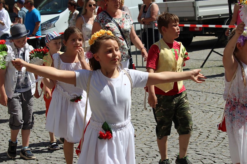 Fr&ouml;hliche Stimmung beim 210 Brunnenfest in Bad Langensalza