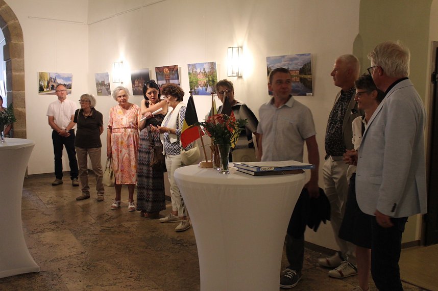 Vernissage zu "Impressionen aus den Partnerst&auml;dten"