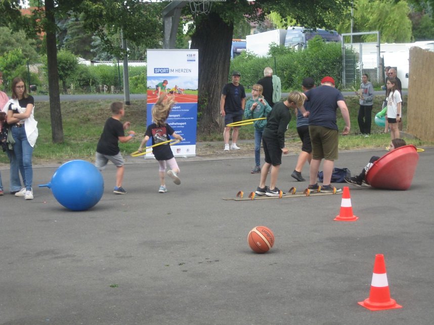 Bewegungsreicher Kinderaktivtag zum Brunnenfest