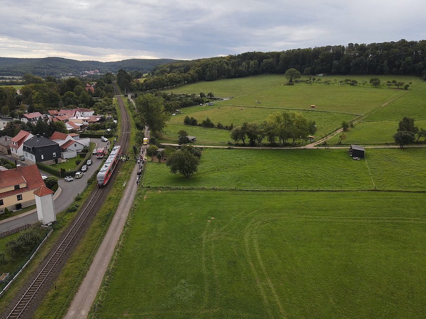 Unfall am Bahn&uuml;bergang: stundenlange Sperrung der Strecke