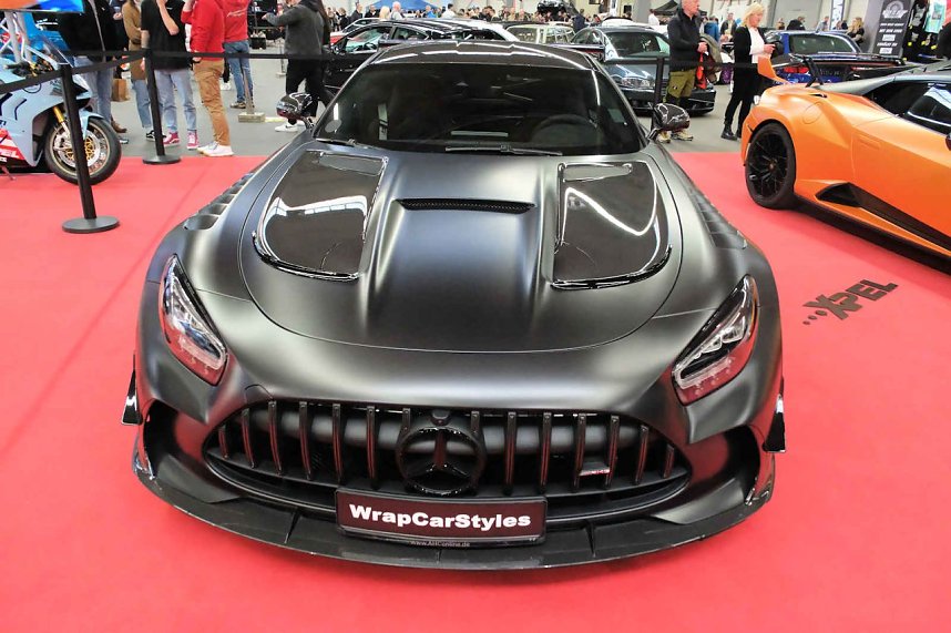 Peter Blei unterwegs auf der Automesse Erfurt