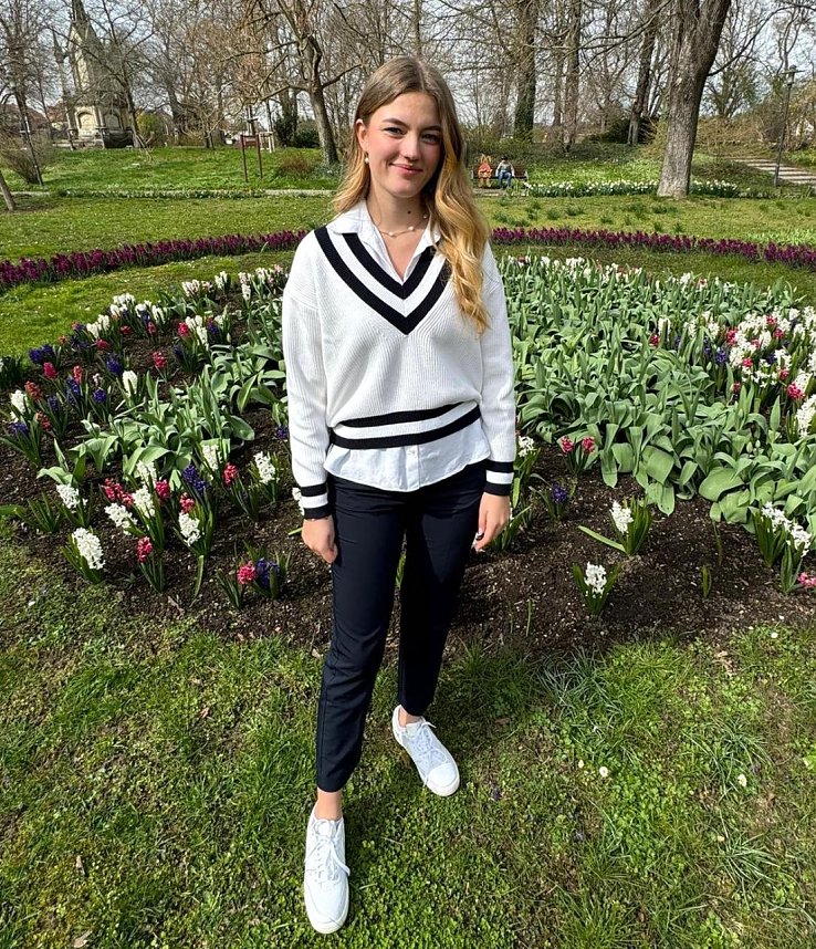 Maxima Rang heute Vormittag im Arboretum (noch in "Zivil")